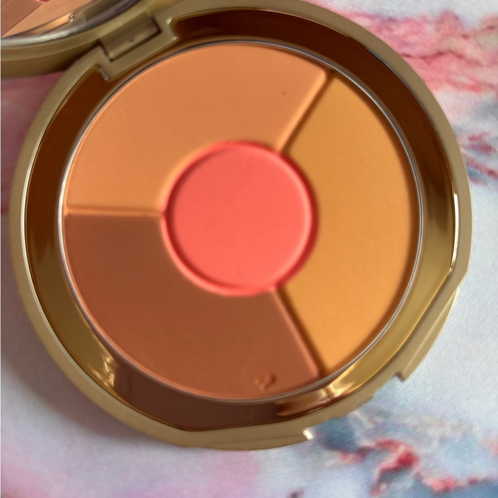Stila One Step Correct Powder in Deep - Picture 3 of 4